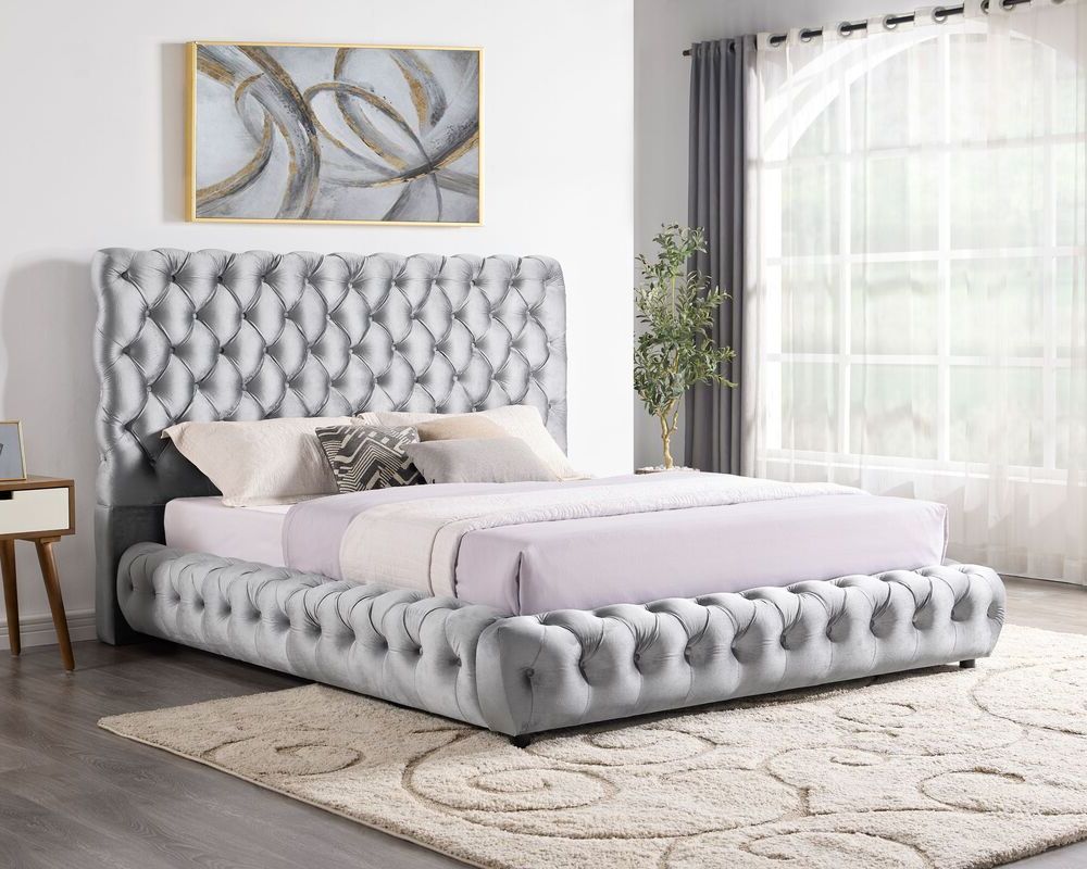 Dream Silver Velvet Platform Bed King/Queen