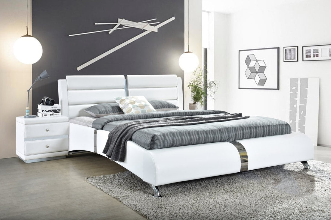 Vegas Modern White Platform Bed King/Queen