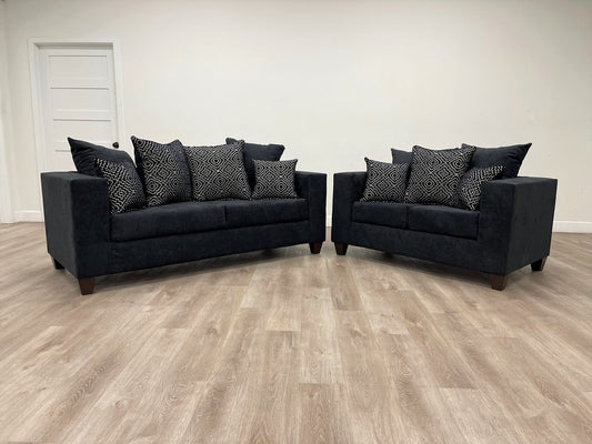 Hiollywood Black Sofa & Loveseat Living Room Set