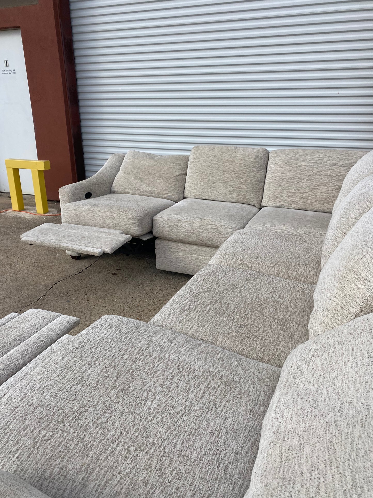 Craftmaster Oatmeal Reclining Sectional Couch