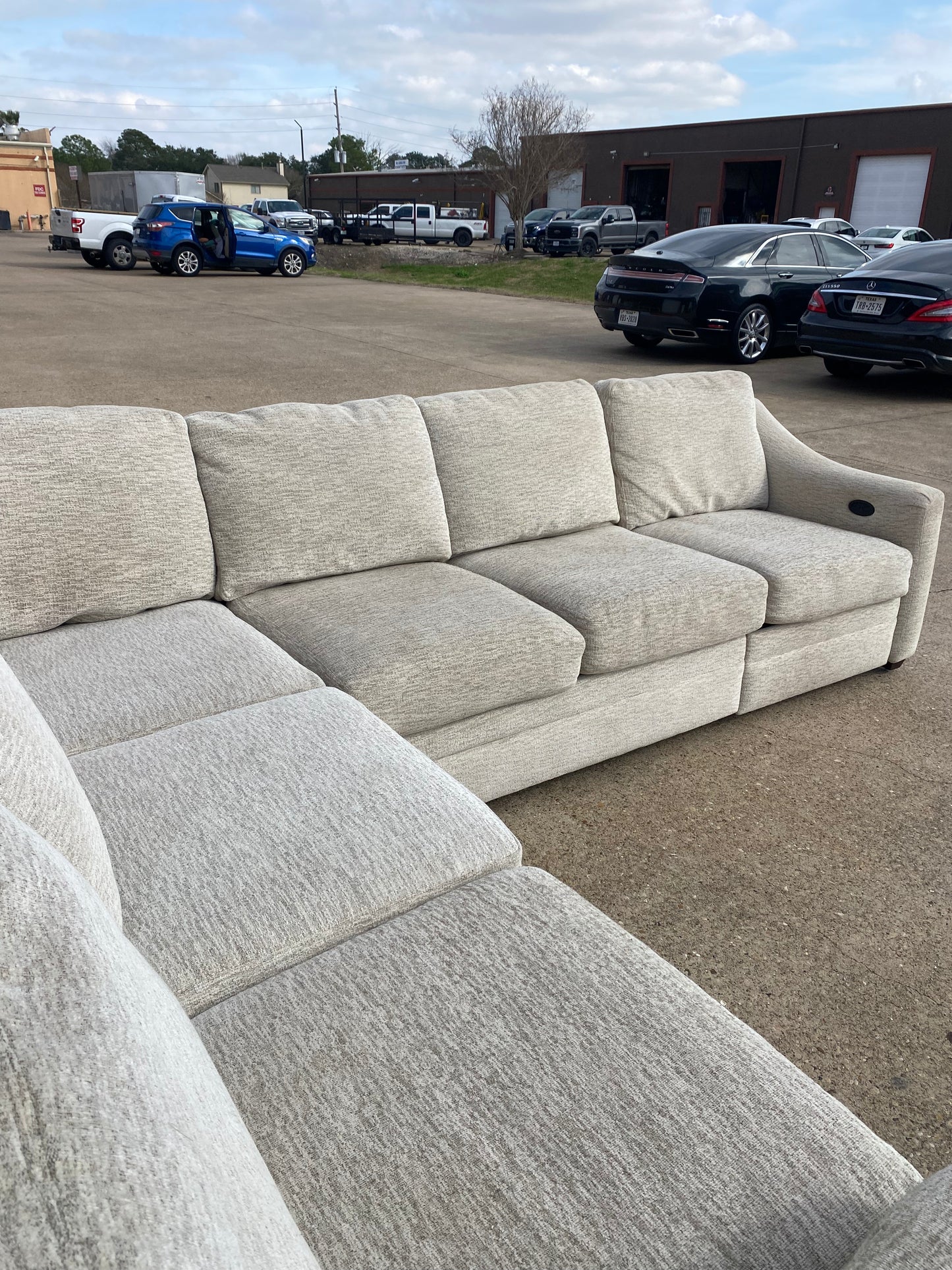 Craftmaster Oatmeal Reclining Sectional Couch