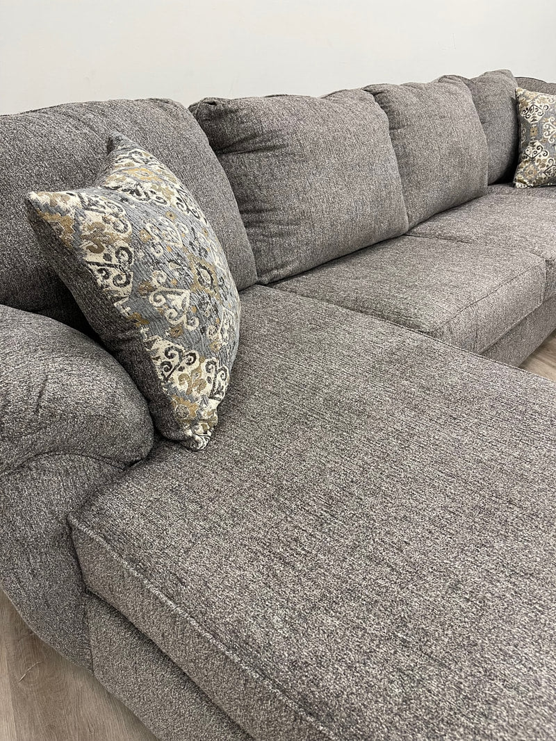 BRENTWOOD Iron Gray Sectional